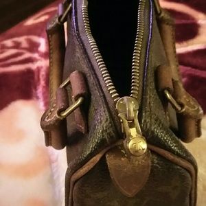 Authentic lv mini speedy.